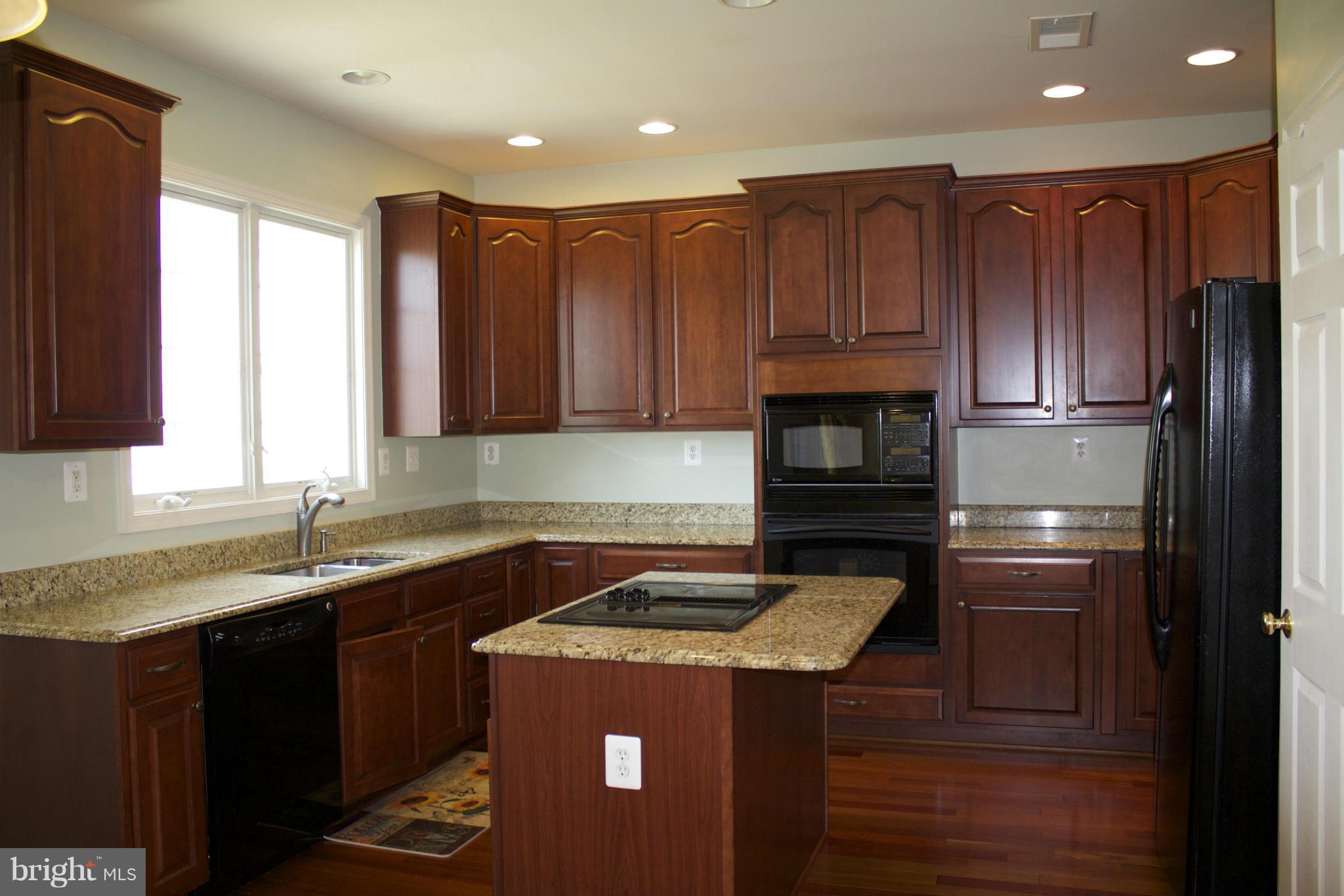 LOUDOUN VALLEY ESTATES 2 - Residential Lease