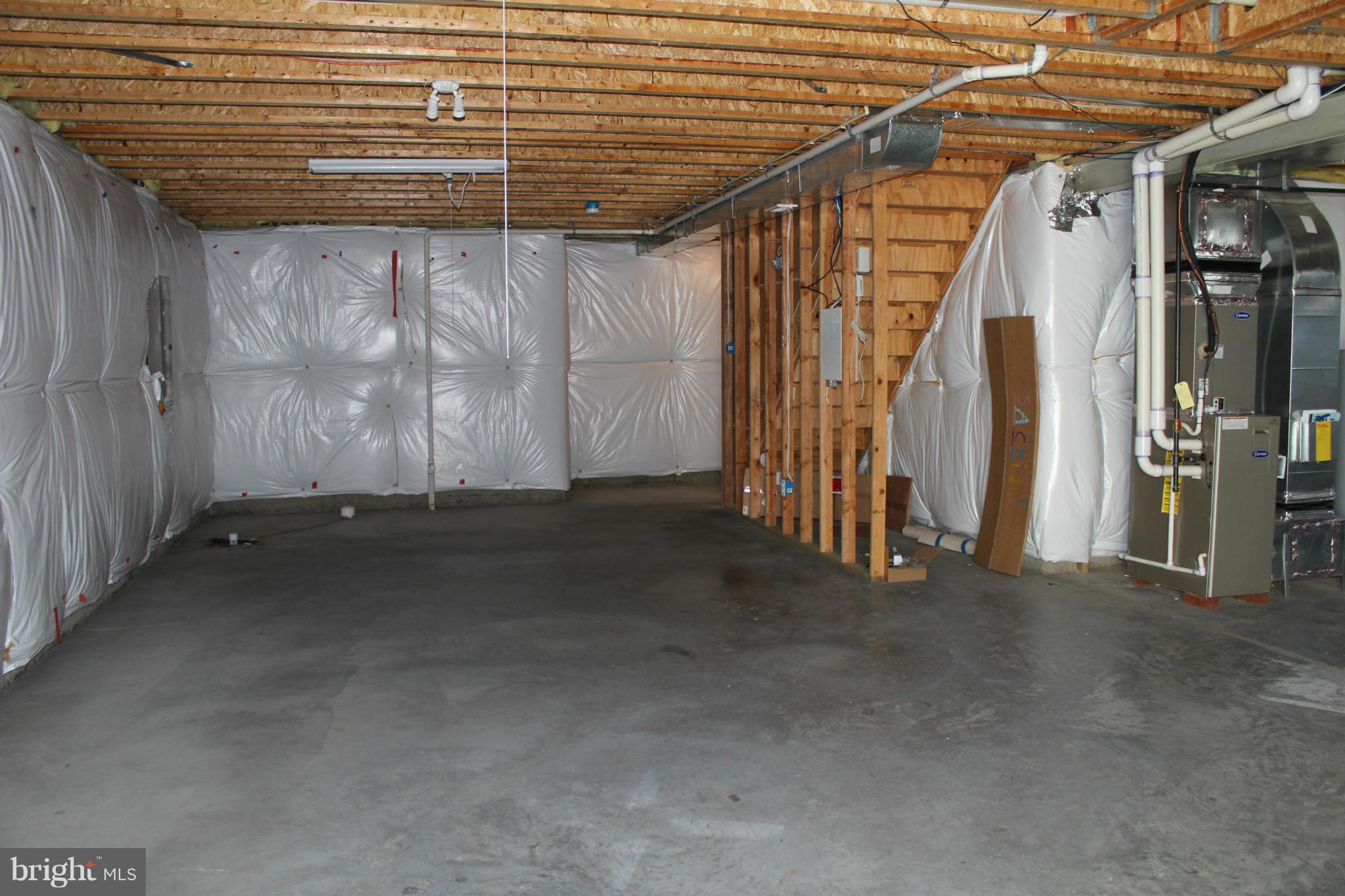 LOUDOUN VALLEY ESTATES 2 - Residential Lease