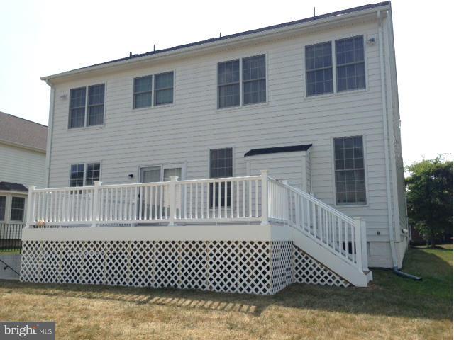 LOUDOUN VALLEY ESTATES 2 - Residential Lease