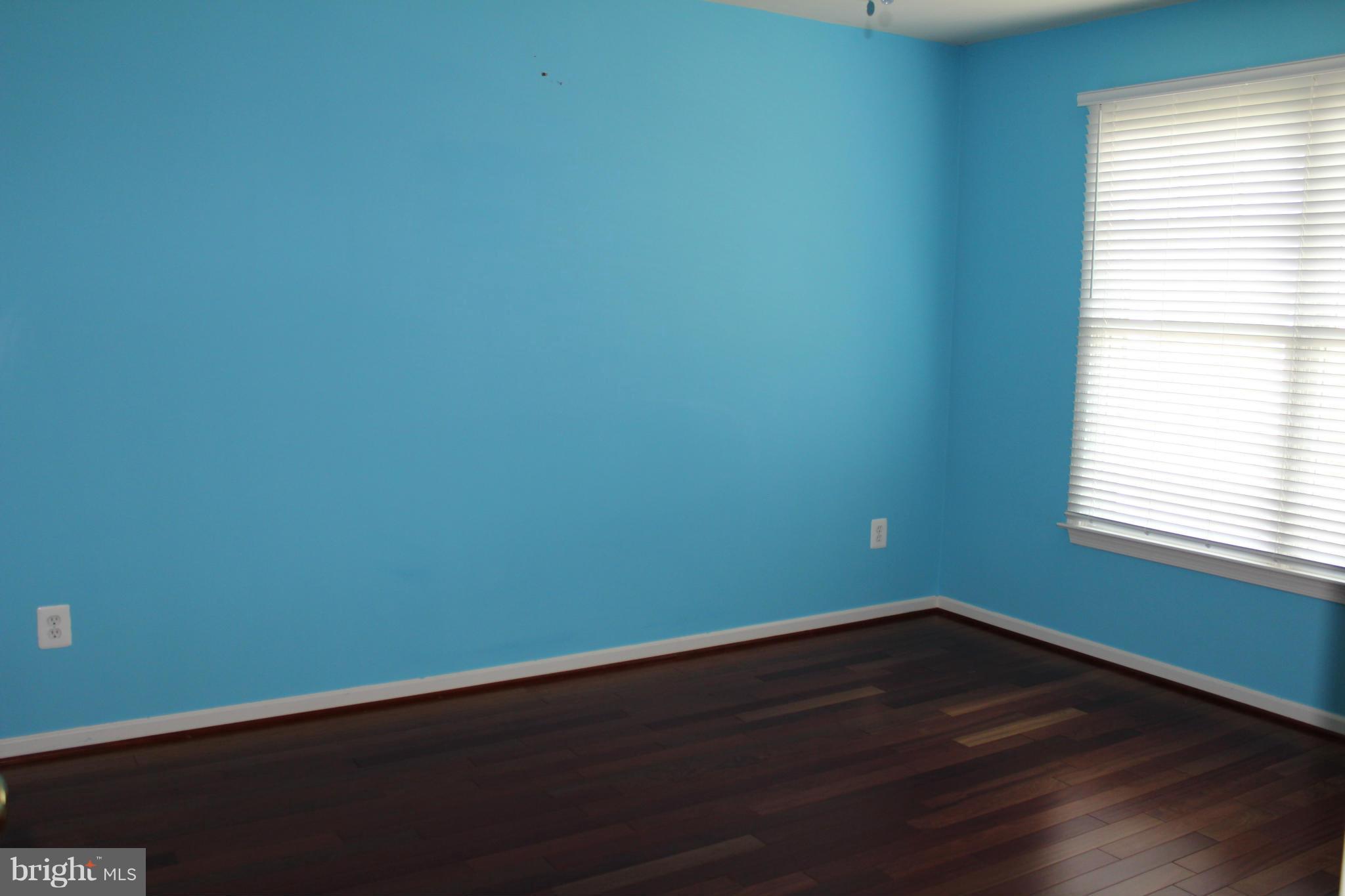 LOUDOUN VALLEY ESTATES 2 - Residential Lease