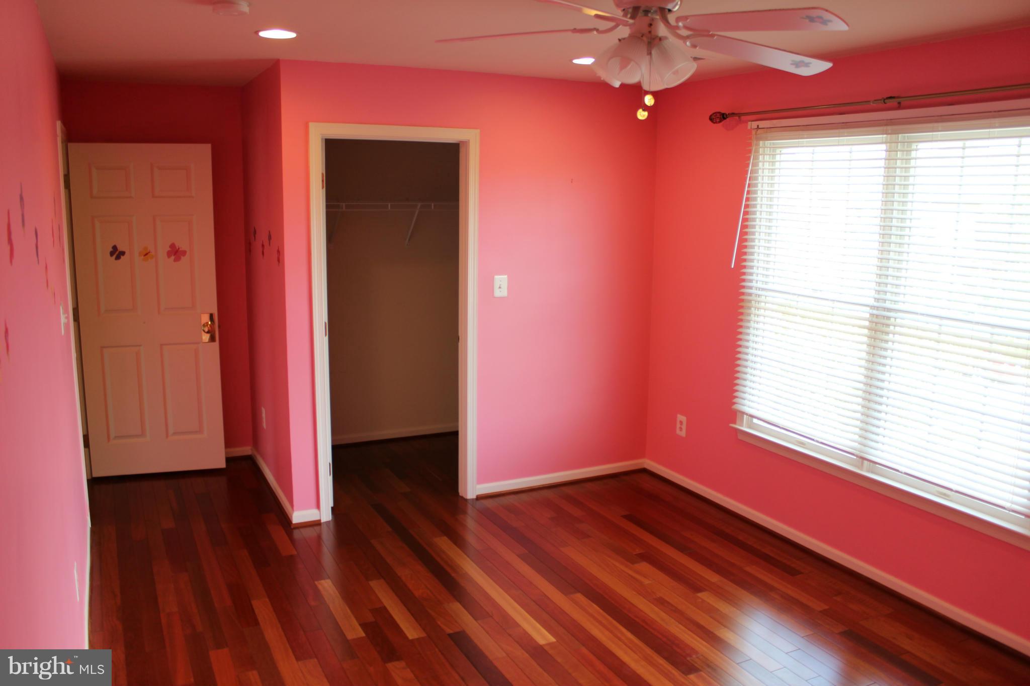 LOUDOUN VALLEY ESTATES 2 - Residential Lease