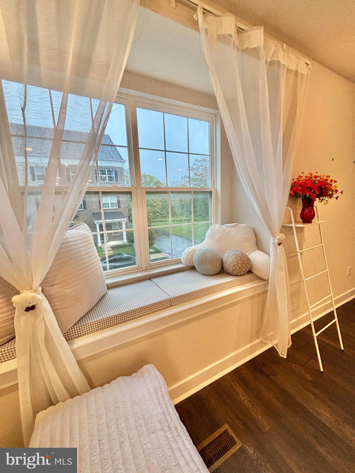 118 ANNAPOLIS STREET A