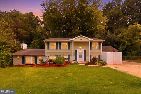Photo of 4428 Hendricks Drive, WOODBRIDGE, VA 22193 (MLS # VAPW2121020)