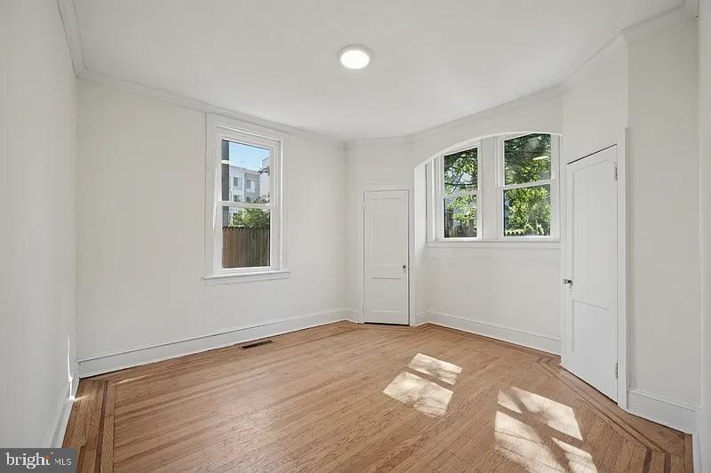 LUDLOW - Residential Lease