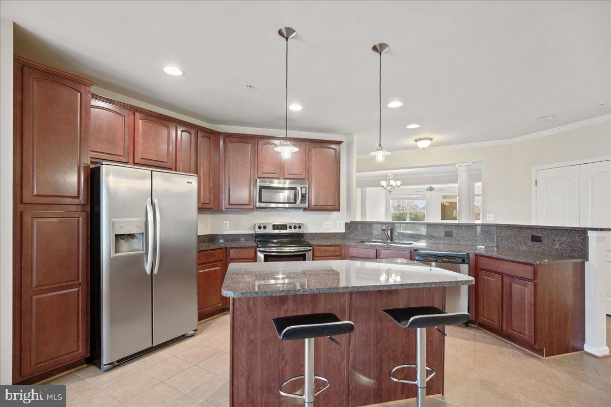 OYSTER BAY CONDOMINIUMS - Residential