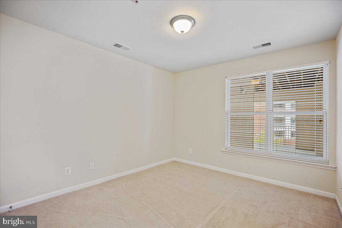 OYSTER BAY CONDOMINIUMS - Residential