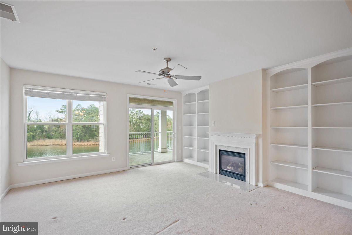 OYSTER BAY CONDOMINIUMS - Residential