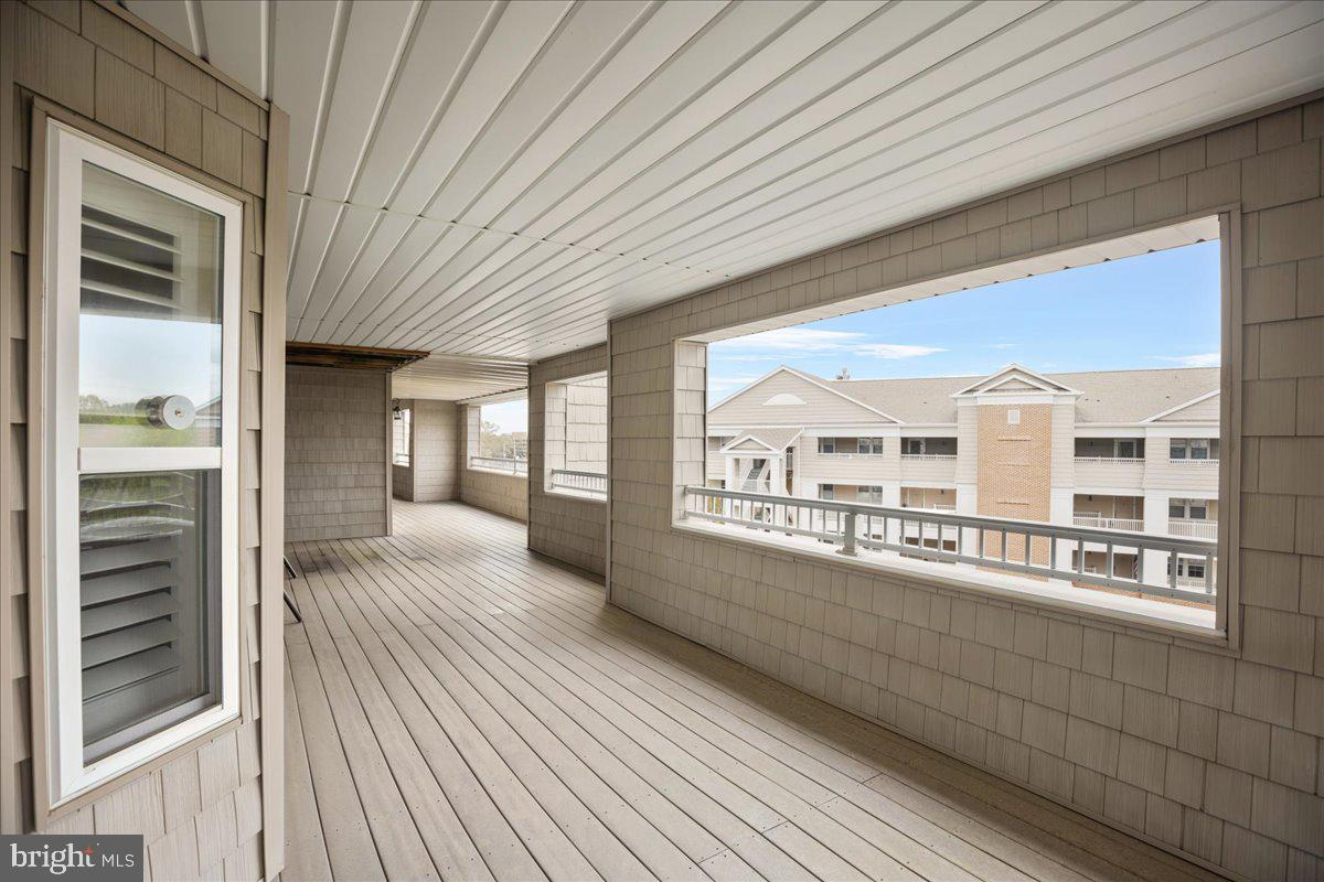 823 OYSTER BAY PLACE 302