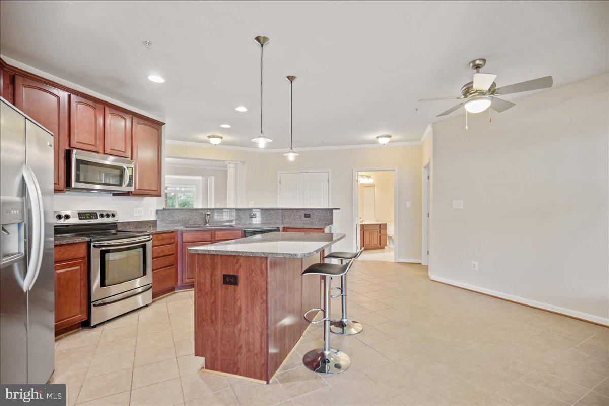 OYSTER BAY CONDOMINIUMS - Residential