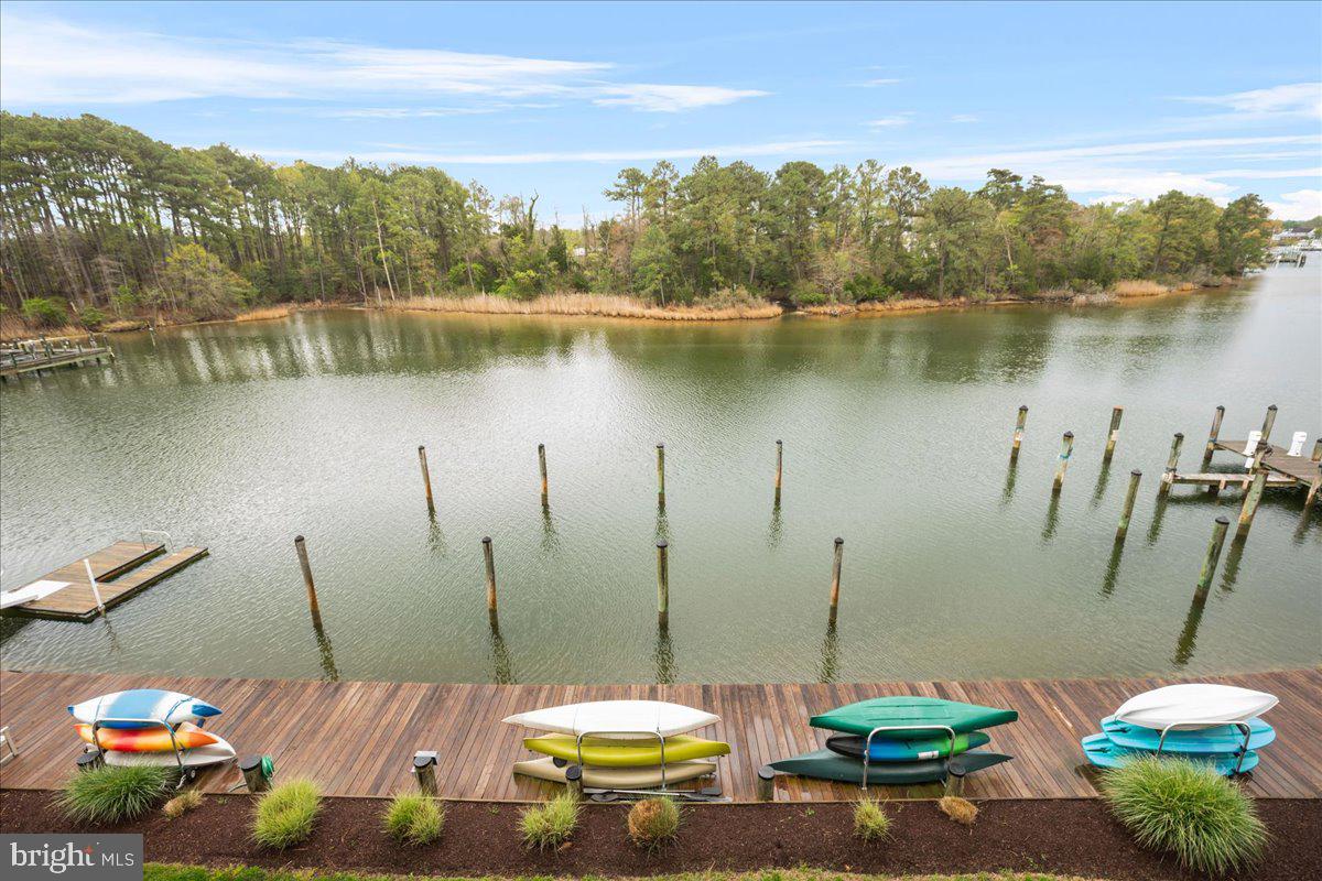 OYSTER BAY CONDOMINIUMS - Residential