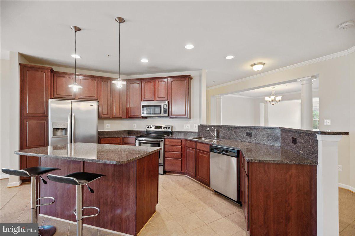 OYSTER BAY CONDOMINIUMS - Residential