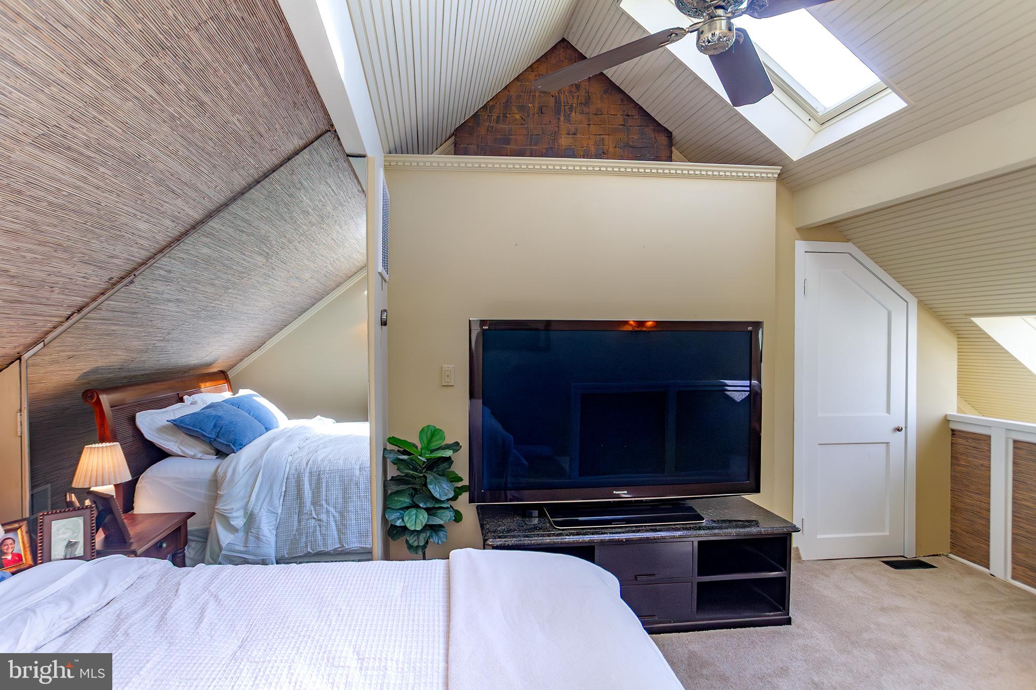 ROCKLAND VILLAGE - Residential