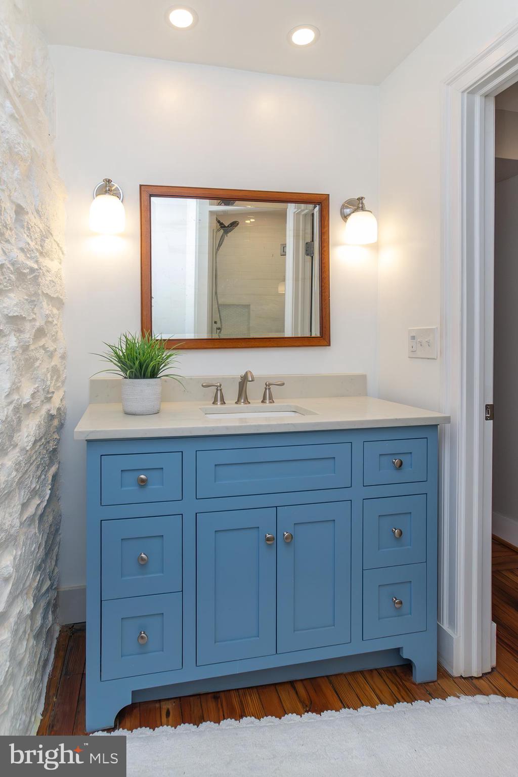 ROCKLAND VILLAGE - Residential