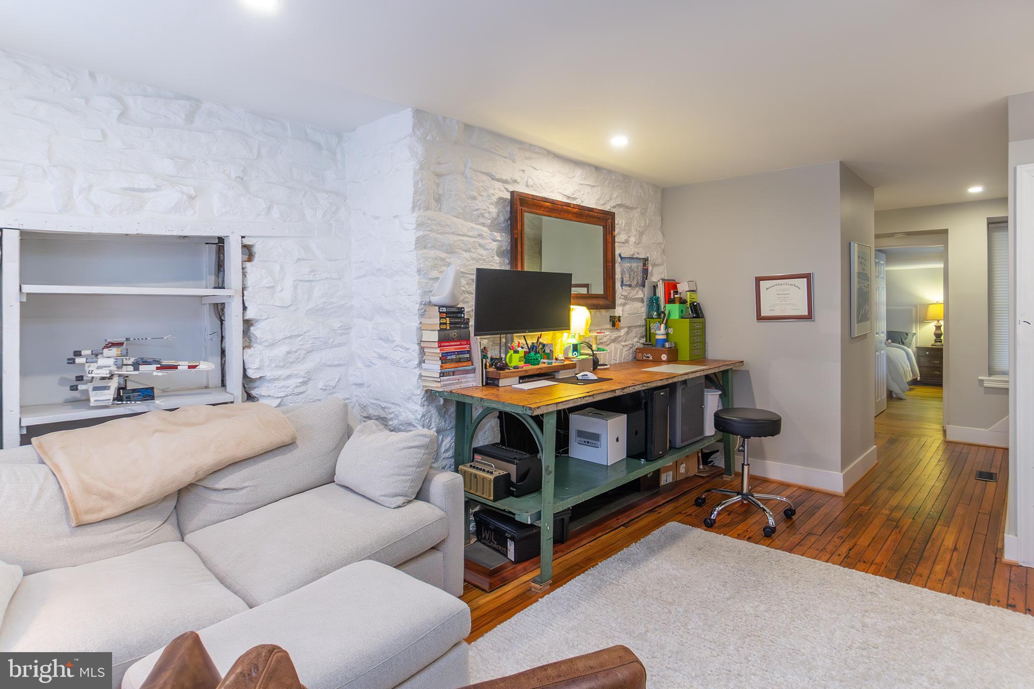 ROCKLAND VILLAGE - Residential