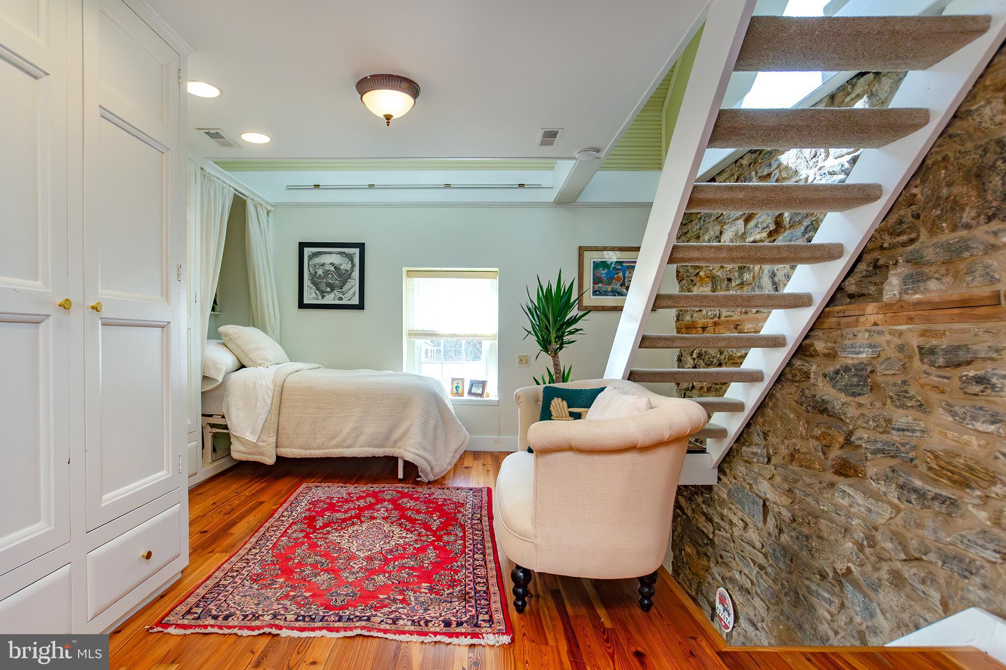 ROCKLAND VILLAGE - Residential