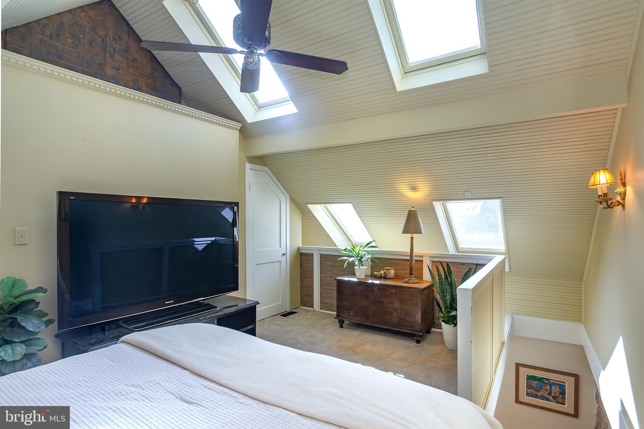 ROCKLAND VILLAGE - Residential