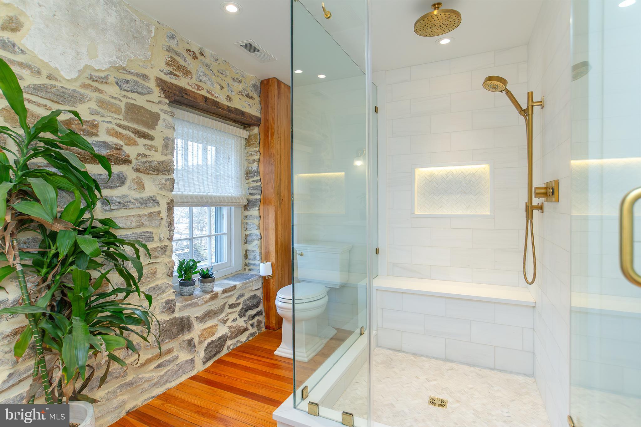 ROCKLAND VILLAGE - Residential