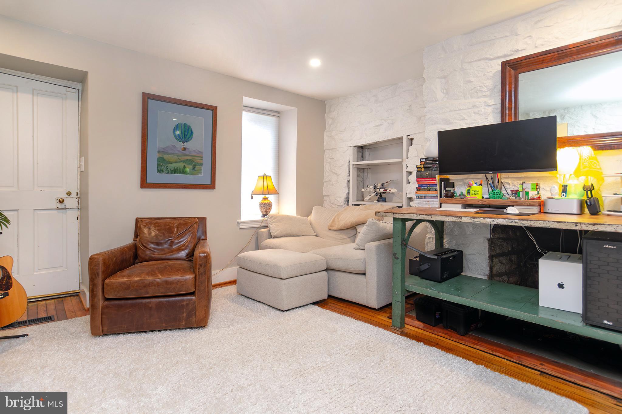 ROCKLAND VILLAGE - Residential