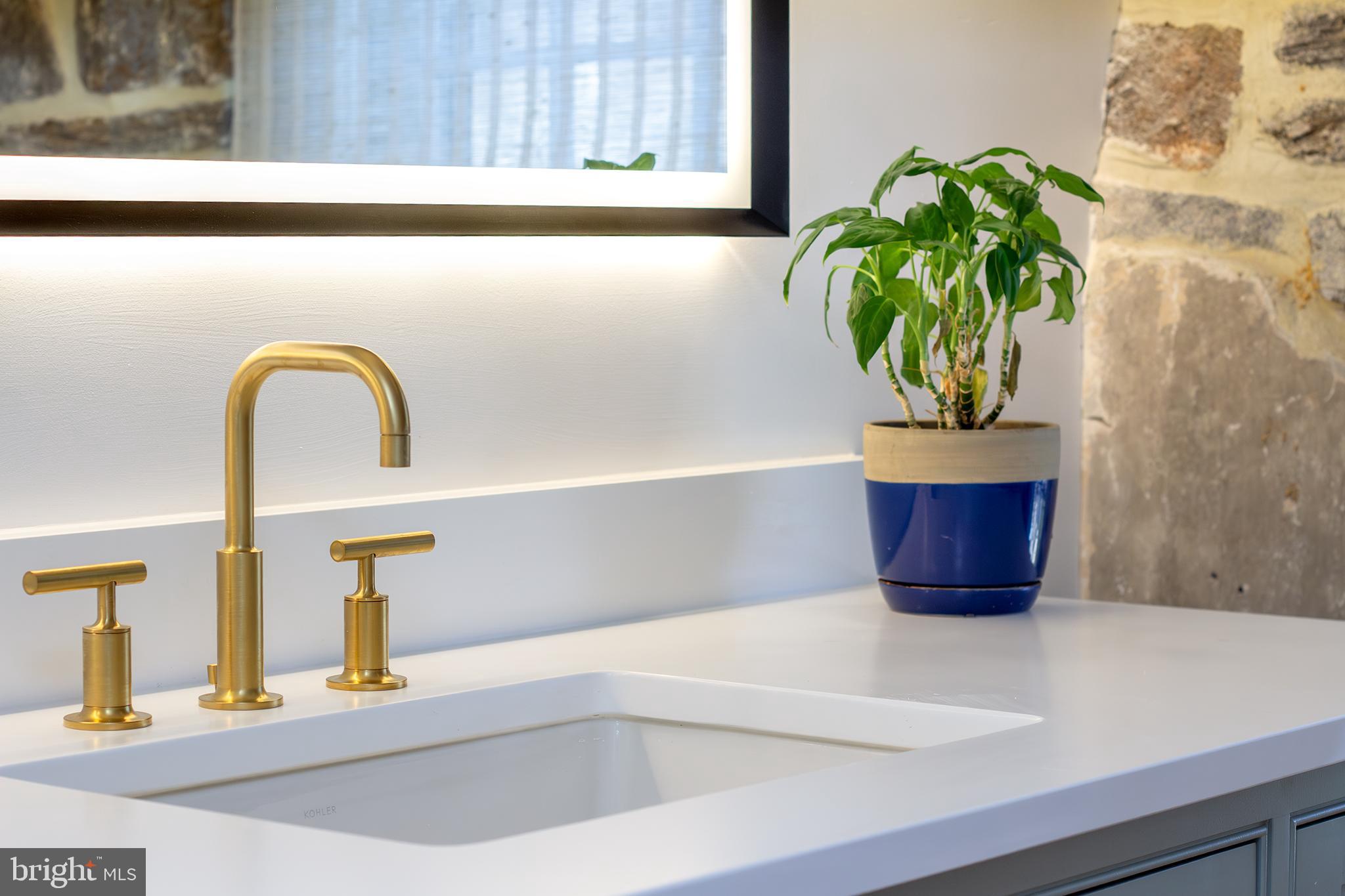 ROCKLAND VILLAGE - Residential