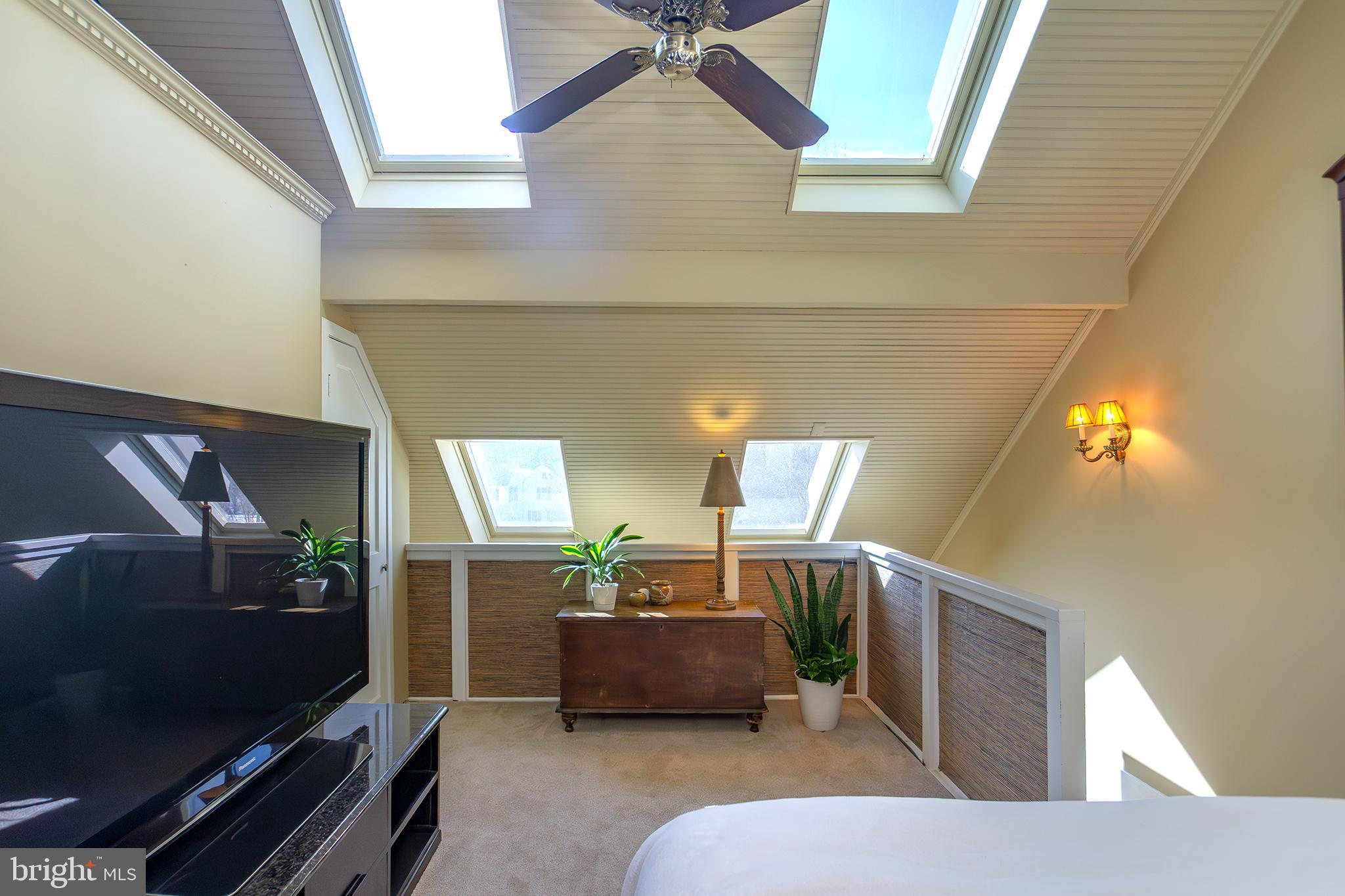 ROCKLAND VILLAGE - Residential