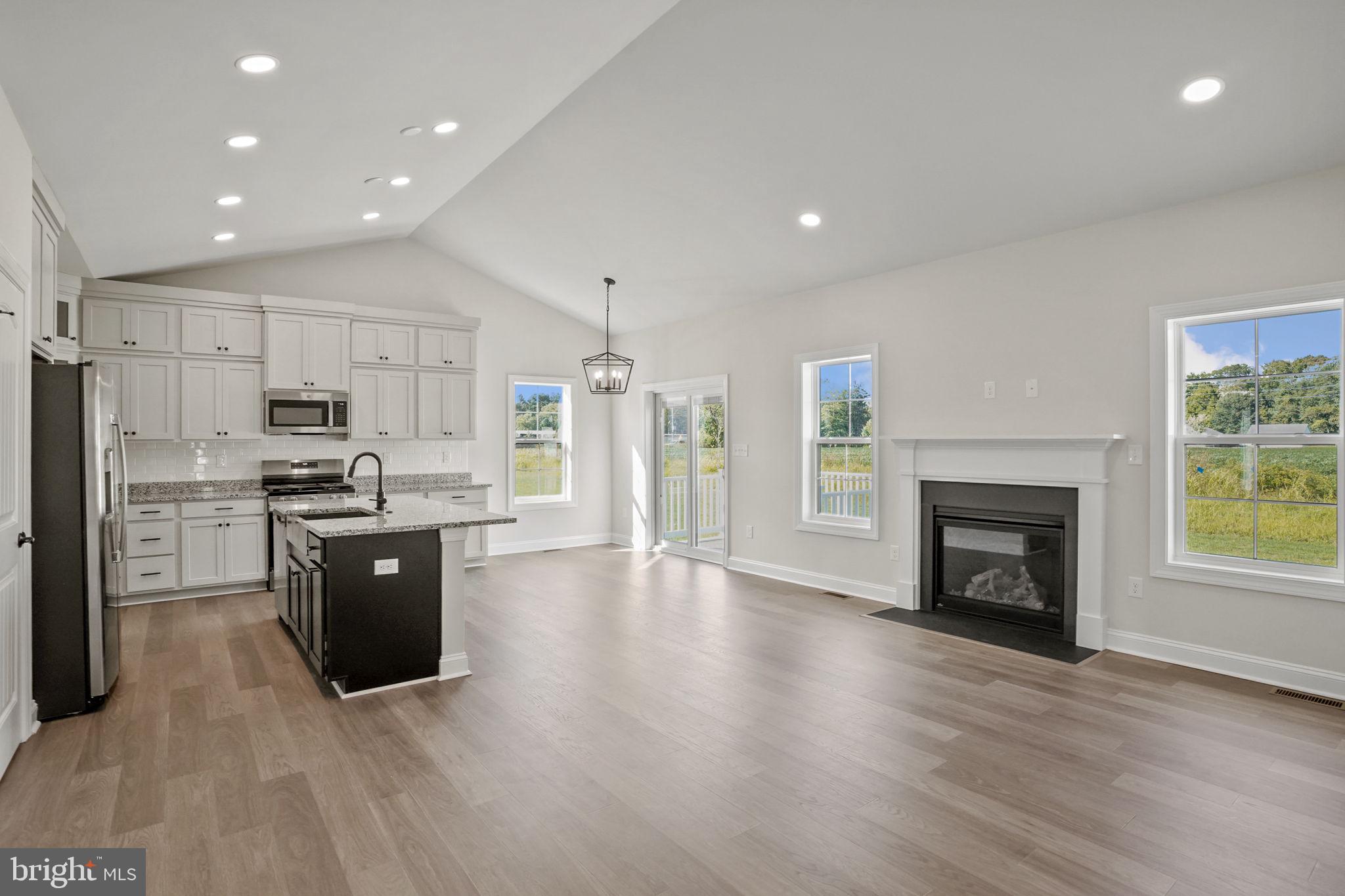 THE VINES OF SANDHILL - Residential