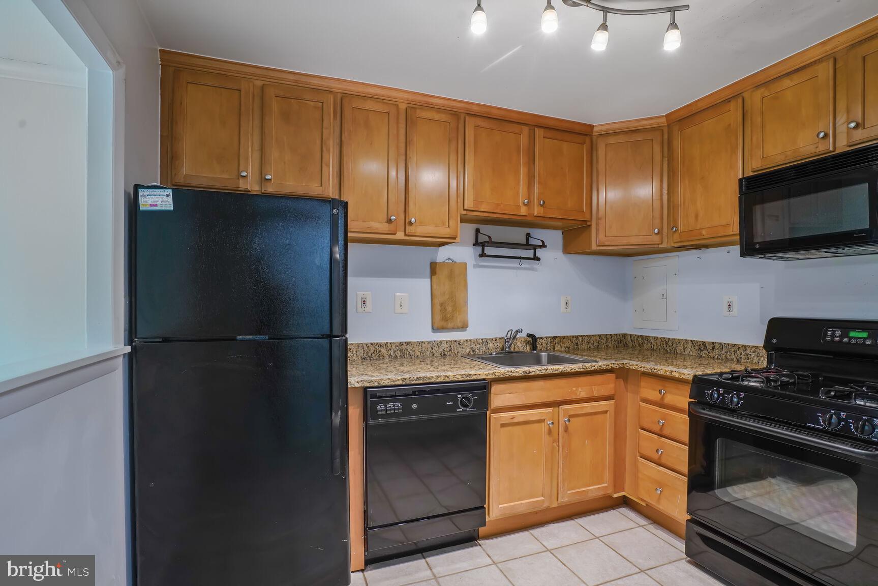 MAIN STREET GREEN - Residential Lease