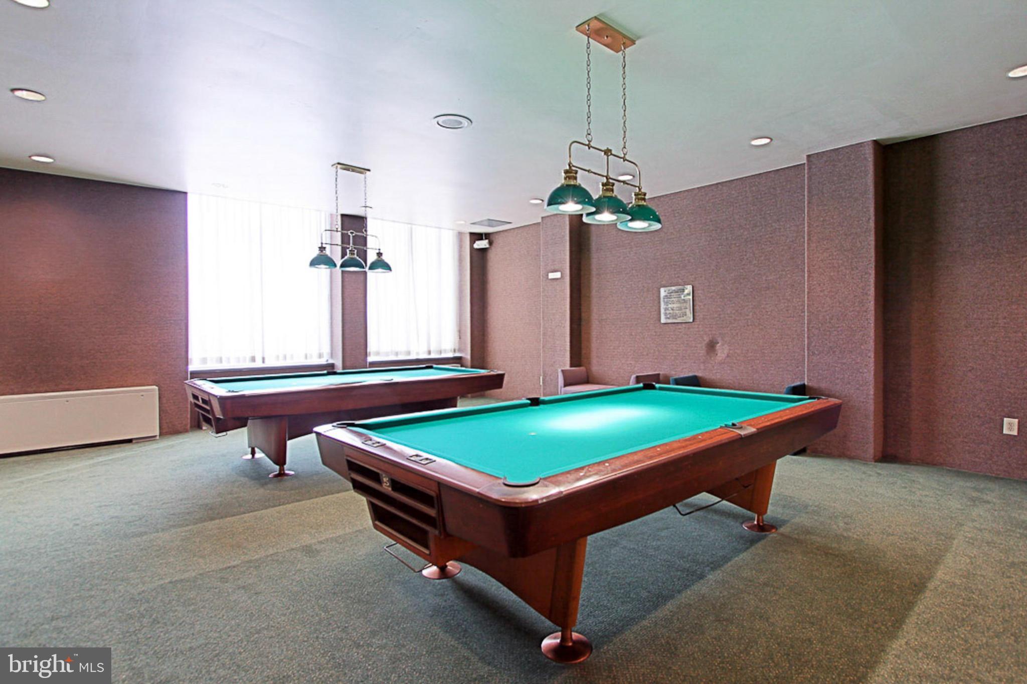 SKYLINE PLAZA - Residential