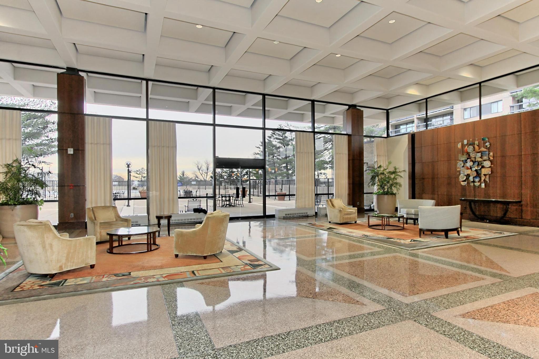 SKYLINE PLAZA - Residential