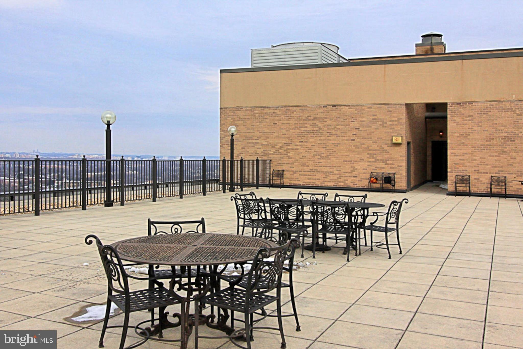 SKYLINE PLAZA - Residential