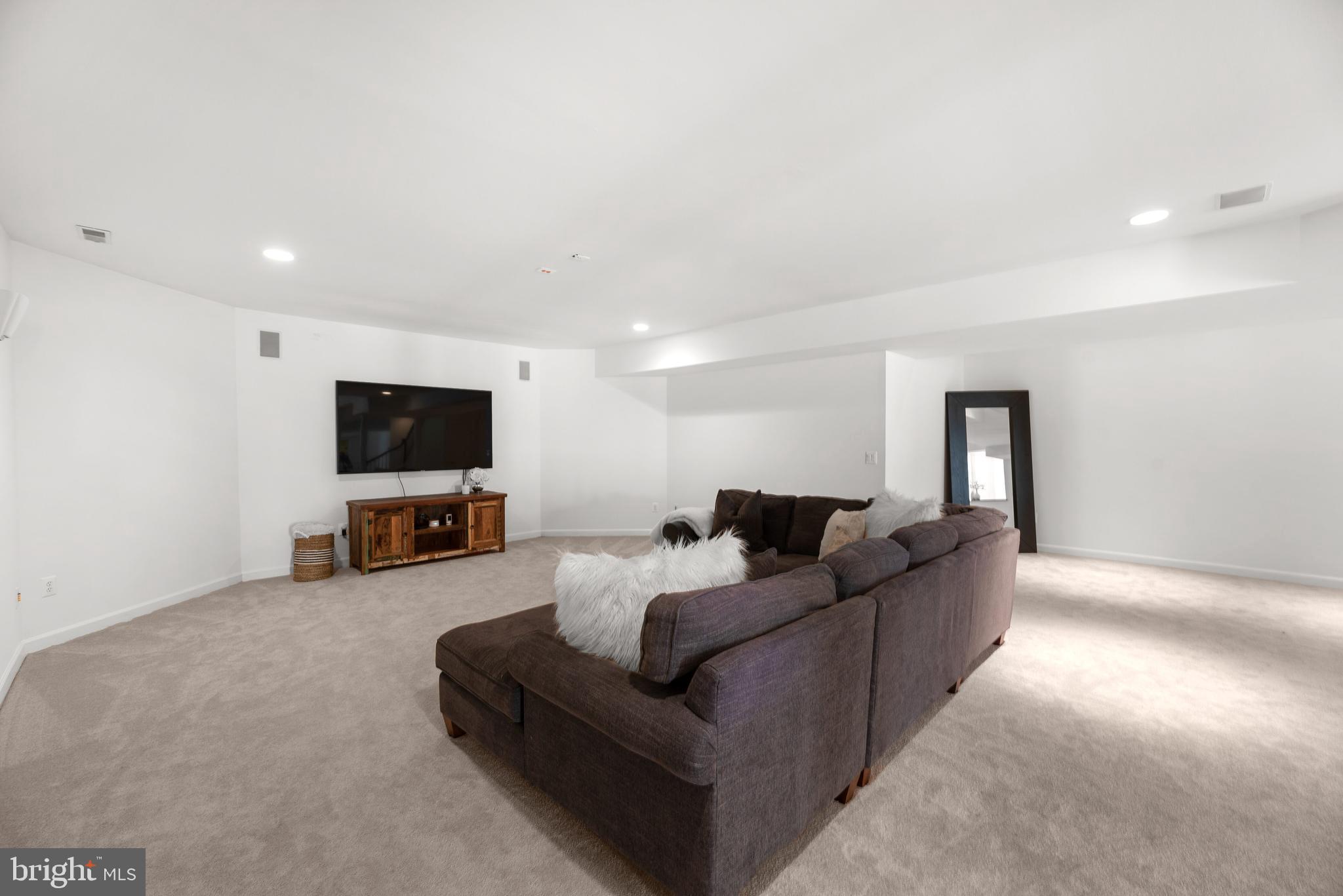 VILLAGE OF HARPERS CHOICE - Residential