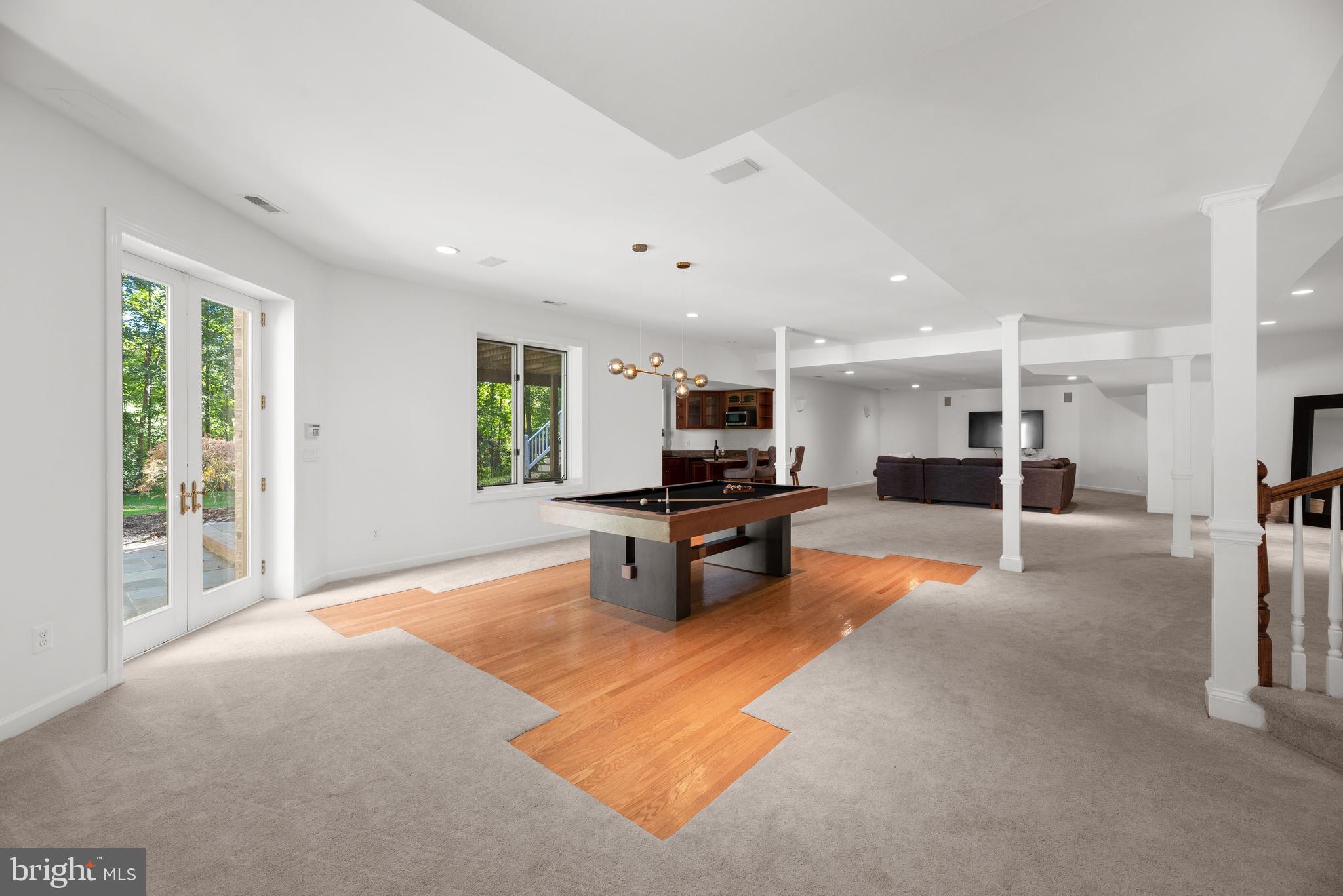 VILLAGE OF HARPERS CHOICE - Residential