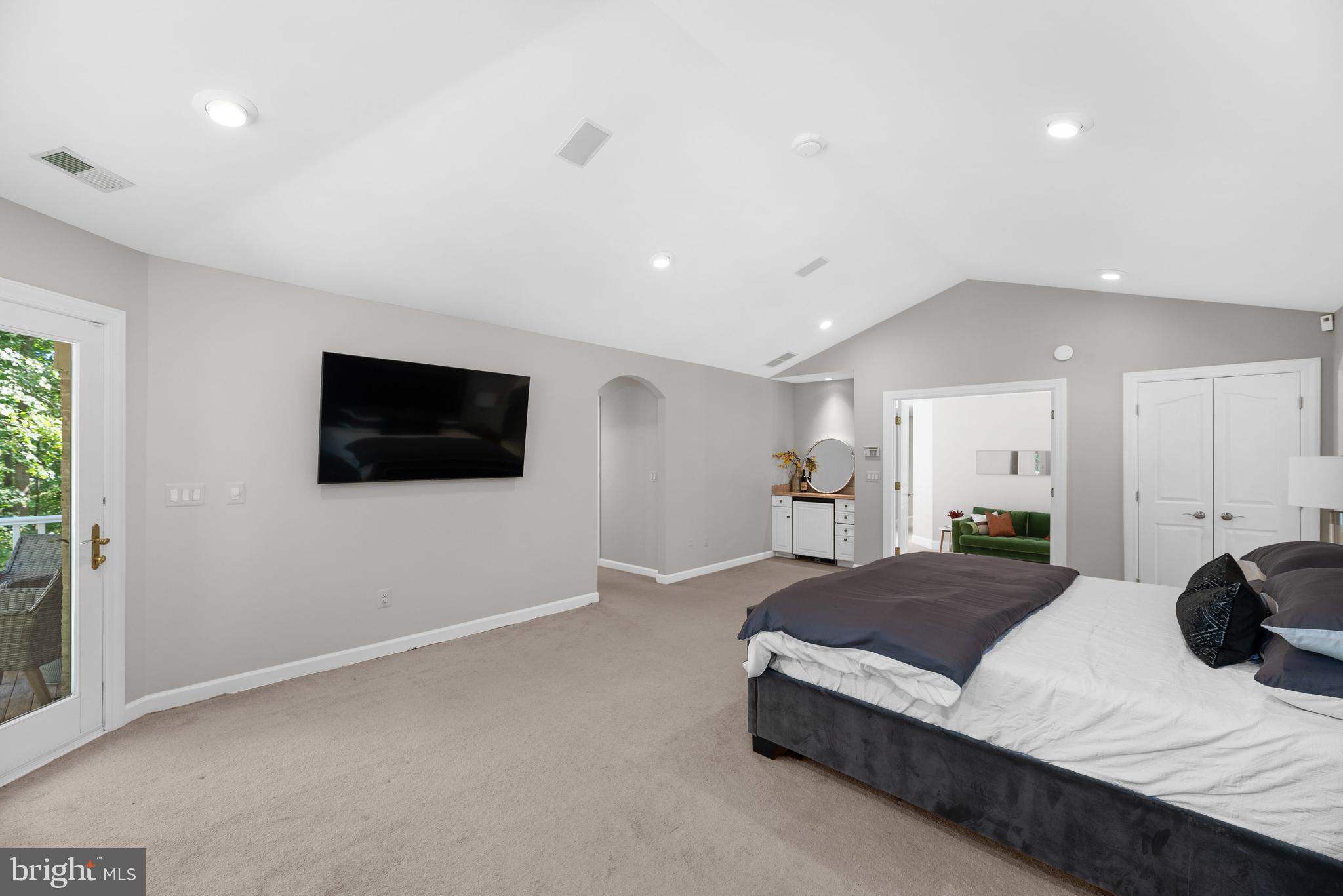 VILLAGE OF HARPERS CHOICE - Residential