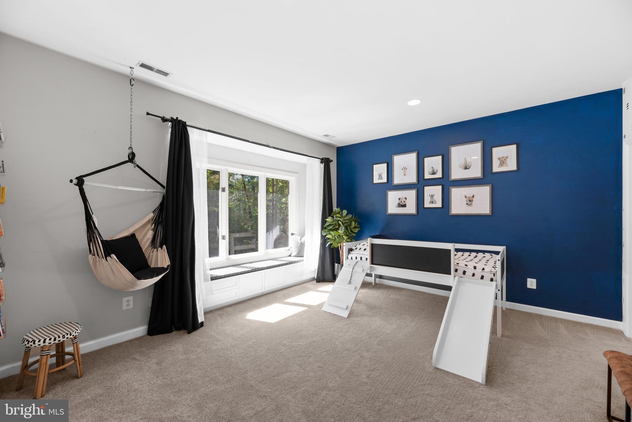 VILLAGE OF HARPERS CHOICE - Residential