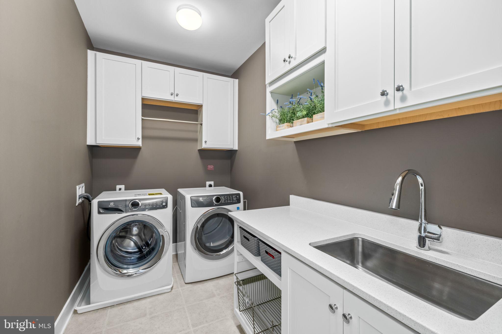 TOWER OAKS - Residential