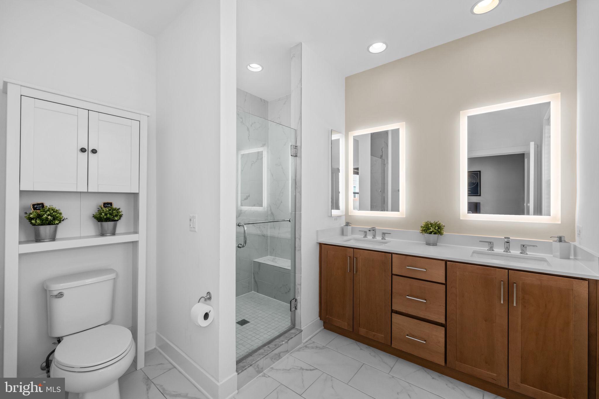 TOWER OAKS - Residential