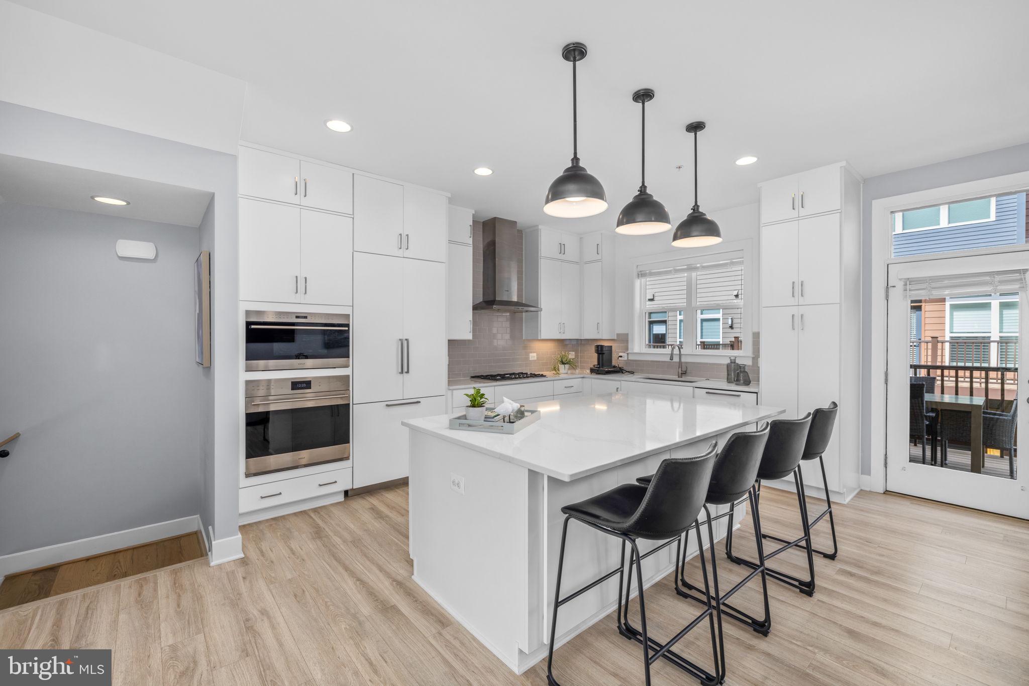 TOWER OAKS - Residential