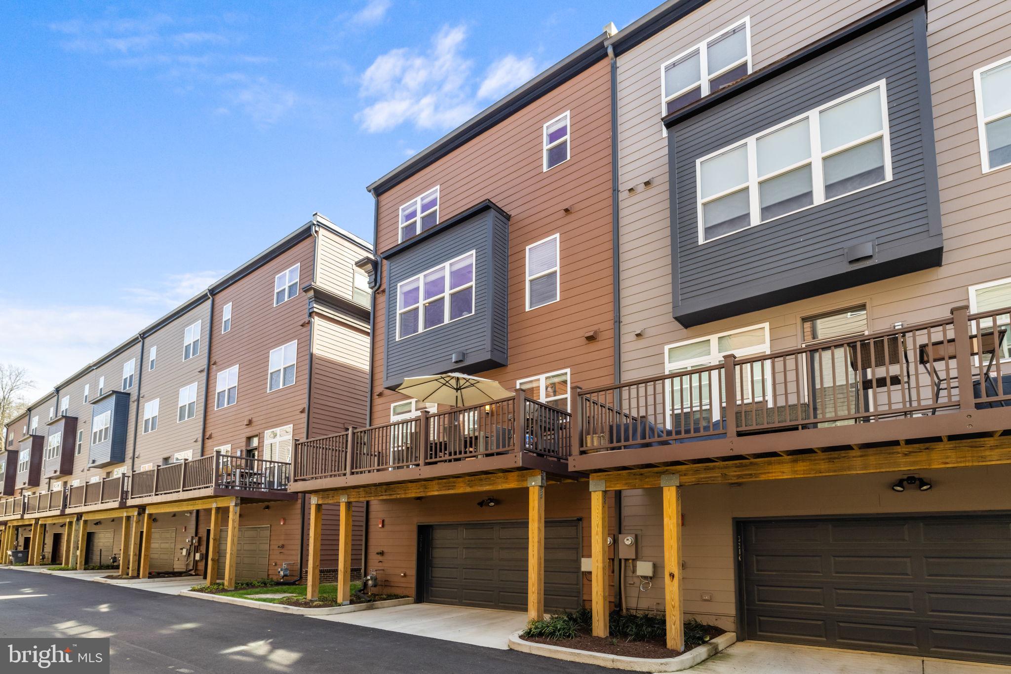 TOWER OAKS - Residential