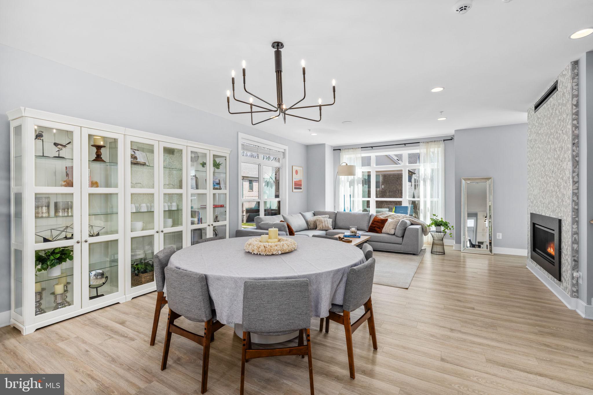 TOWER OAKS - Residential