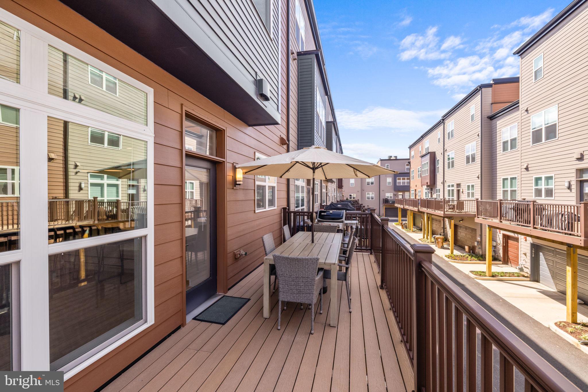 TOWER OAKS - Residential