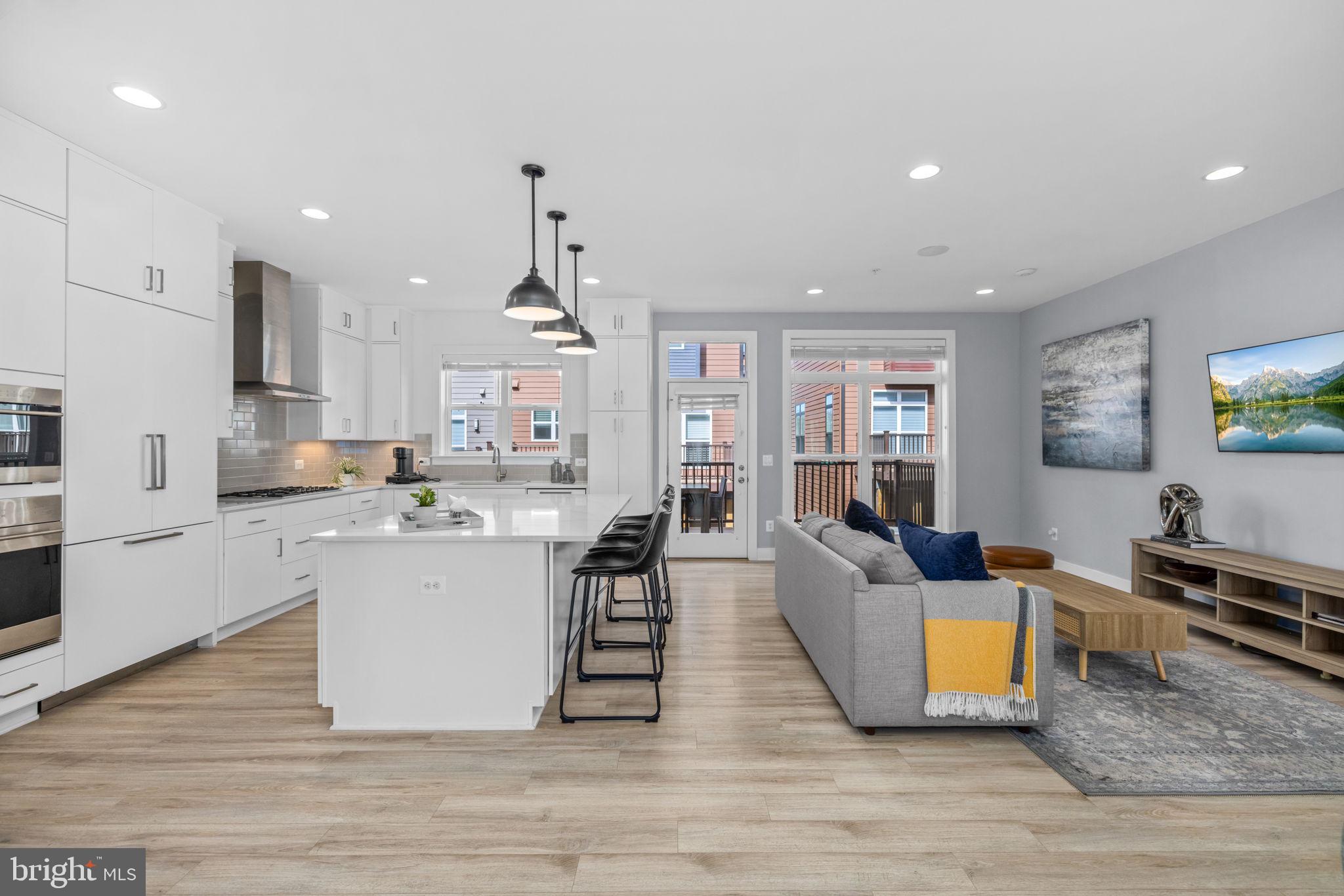 TOWER OAKS - Residential