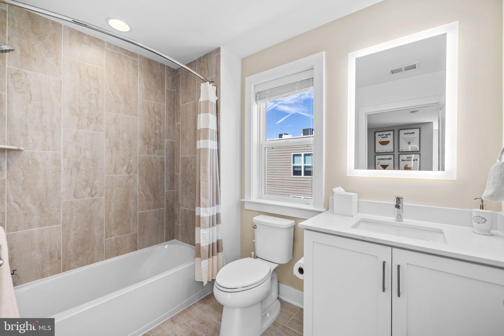 TOWER OAKS - Residential