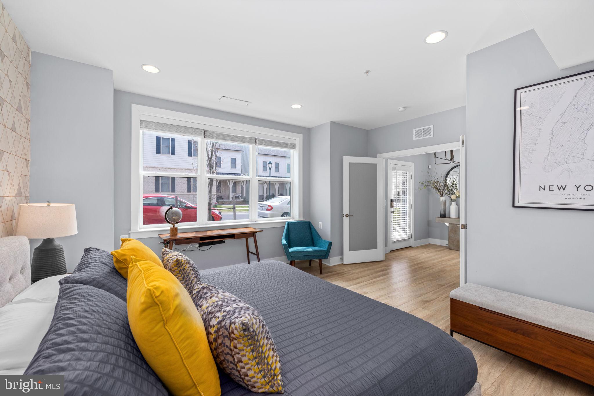 TOWER OAKS - Residential