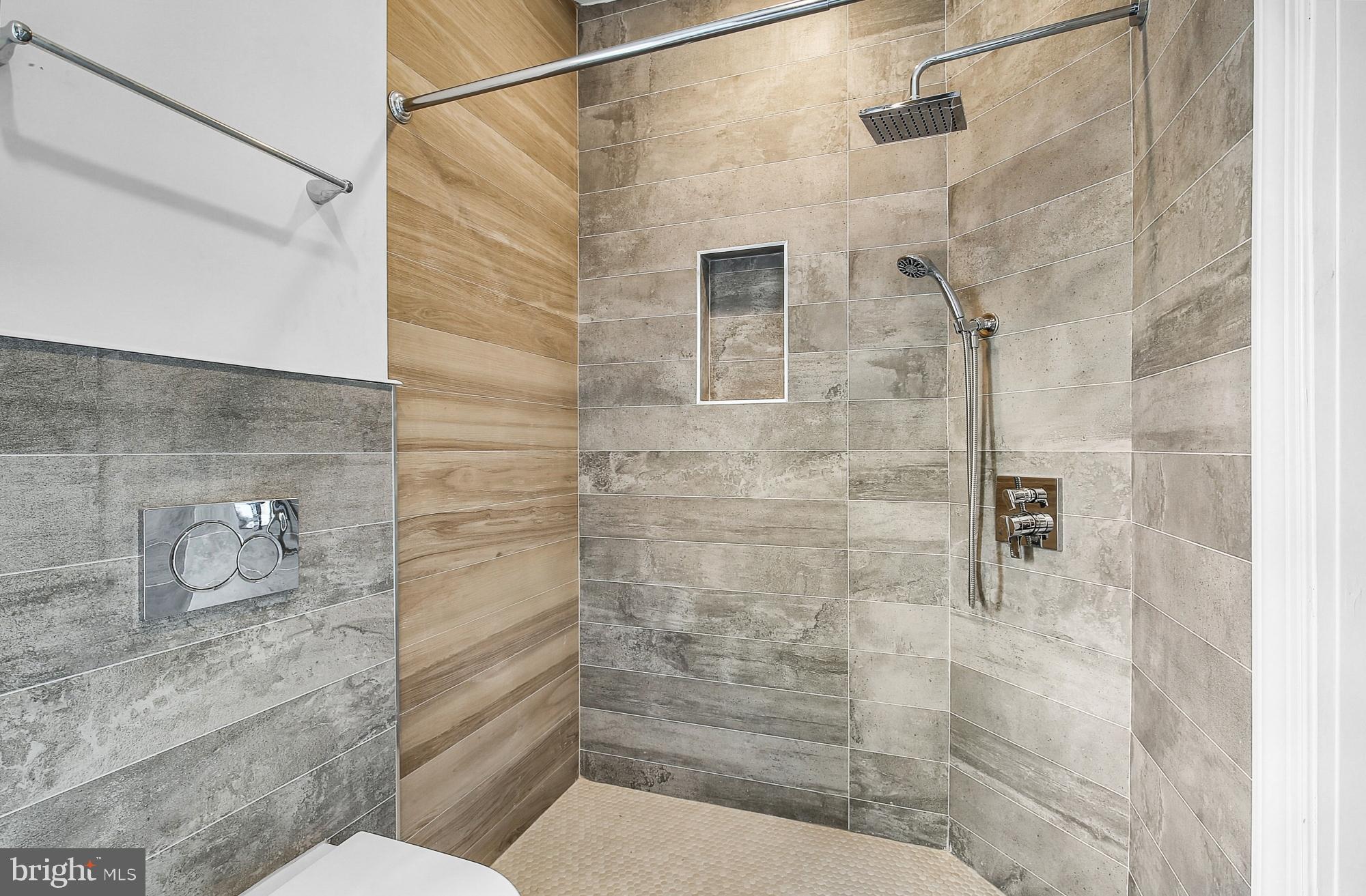 EAST KENSINGTON - Residential Lease