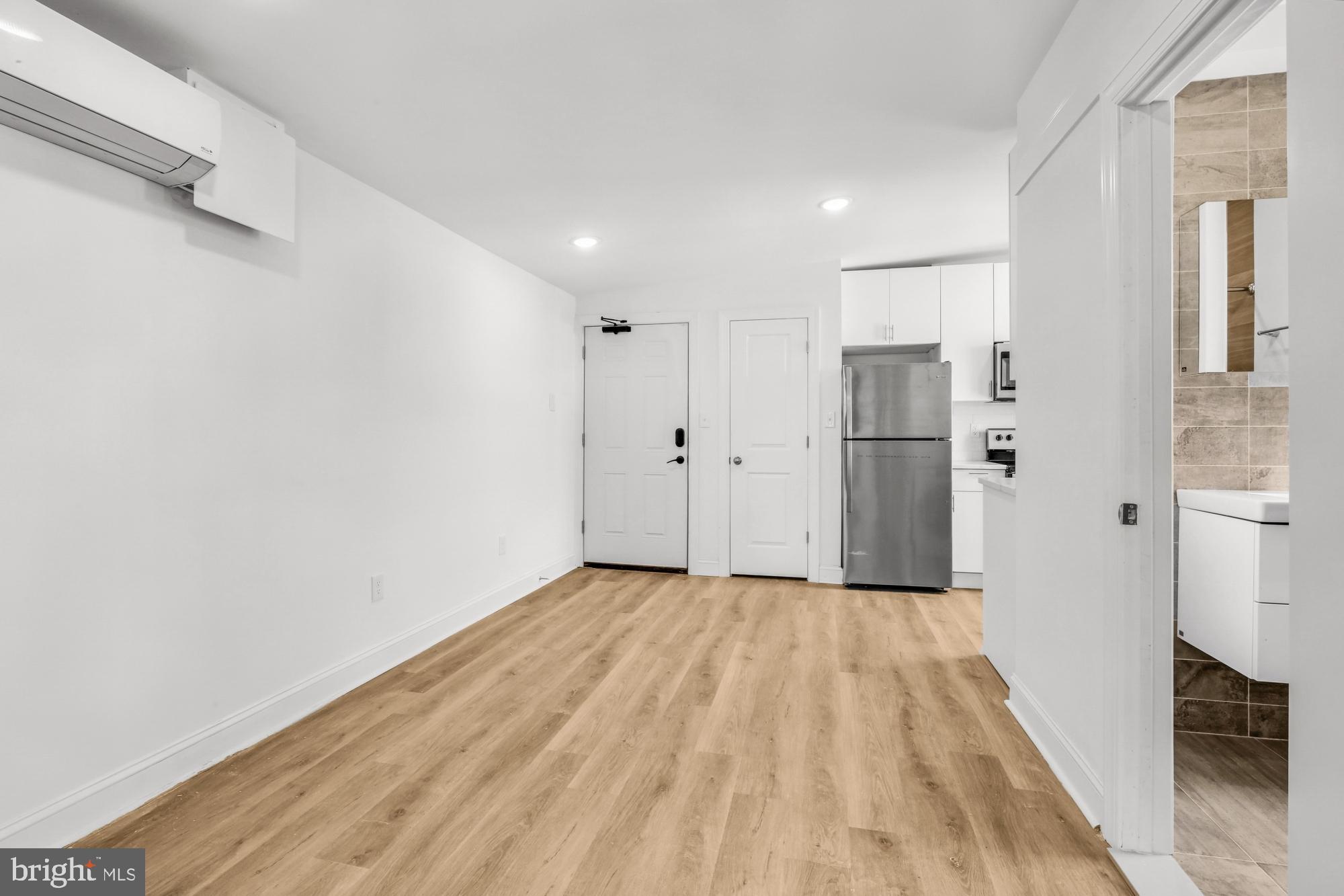 EAST KENSINGTON - Residential Lease