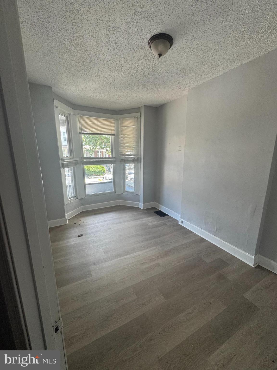 3 bedroom 1.5 bathroom home!