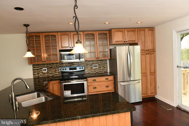 NEWINGTON FOREST - Residential Lease