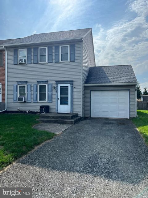 Photo of 154 Sherfield Court, Elizabethtown, PA 17022 (MLS # PALA2056902)