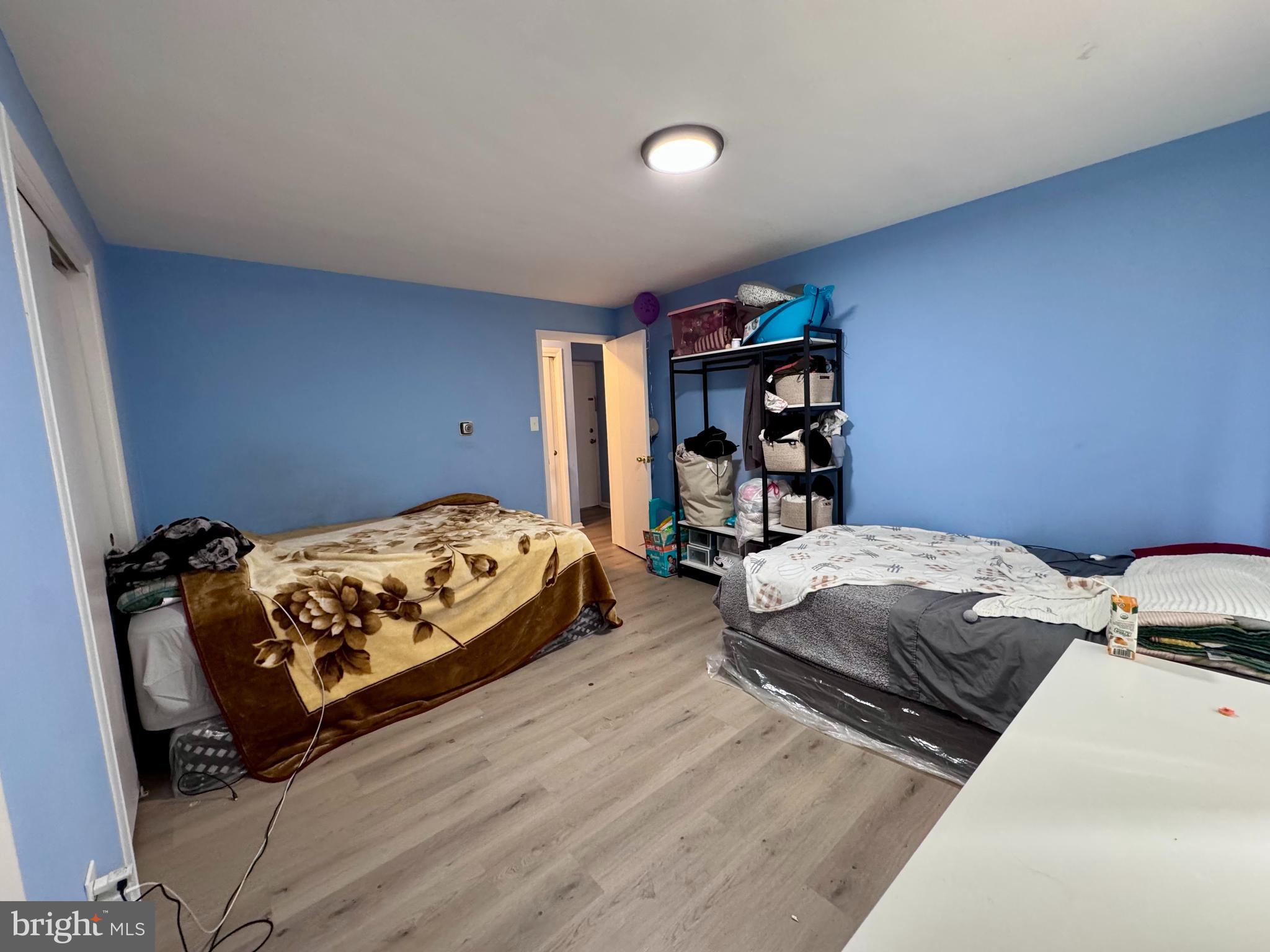 COLUMBIA KNOLL - Residential