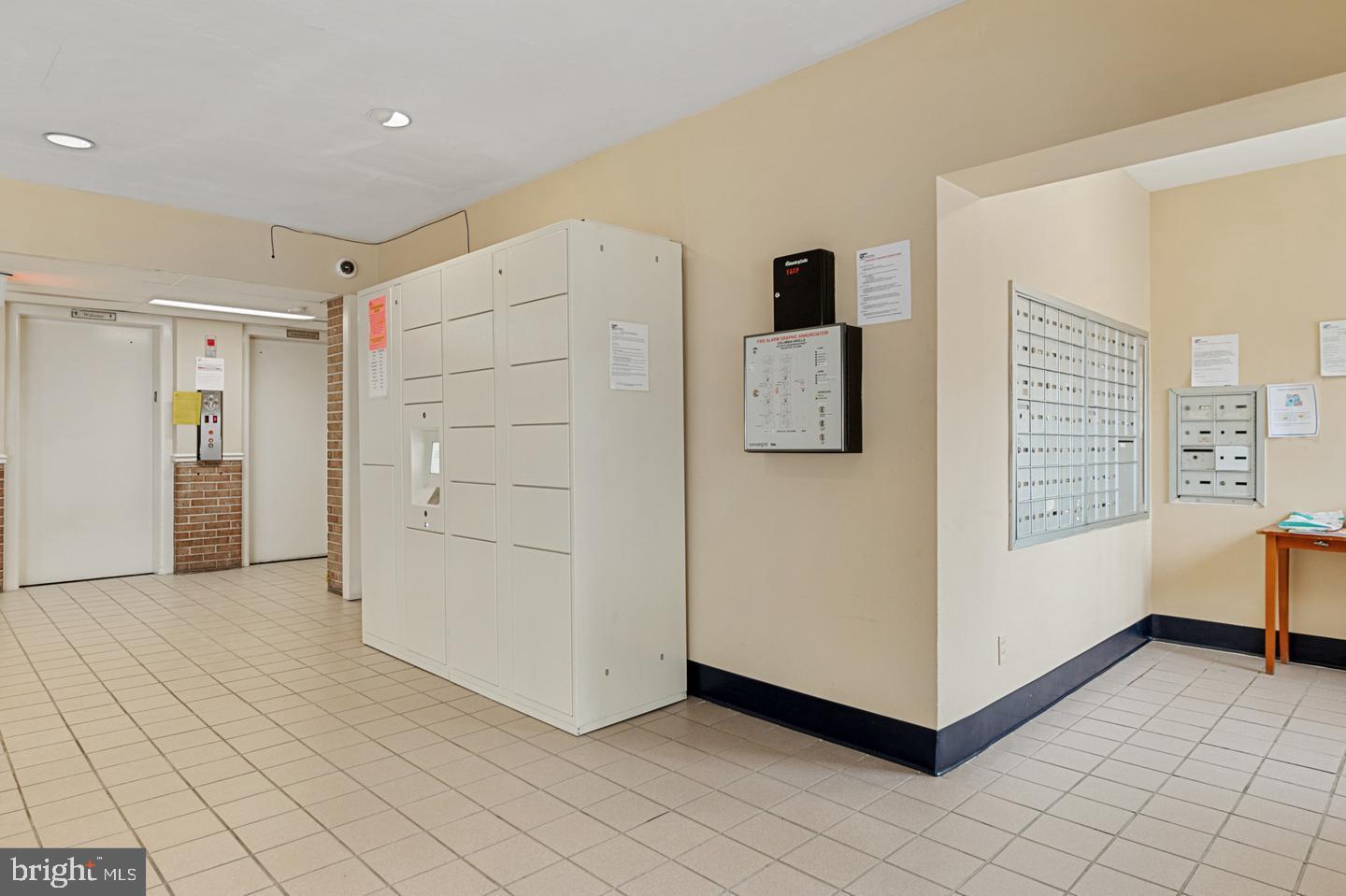 COLUMBIA KNOLL - Residential