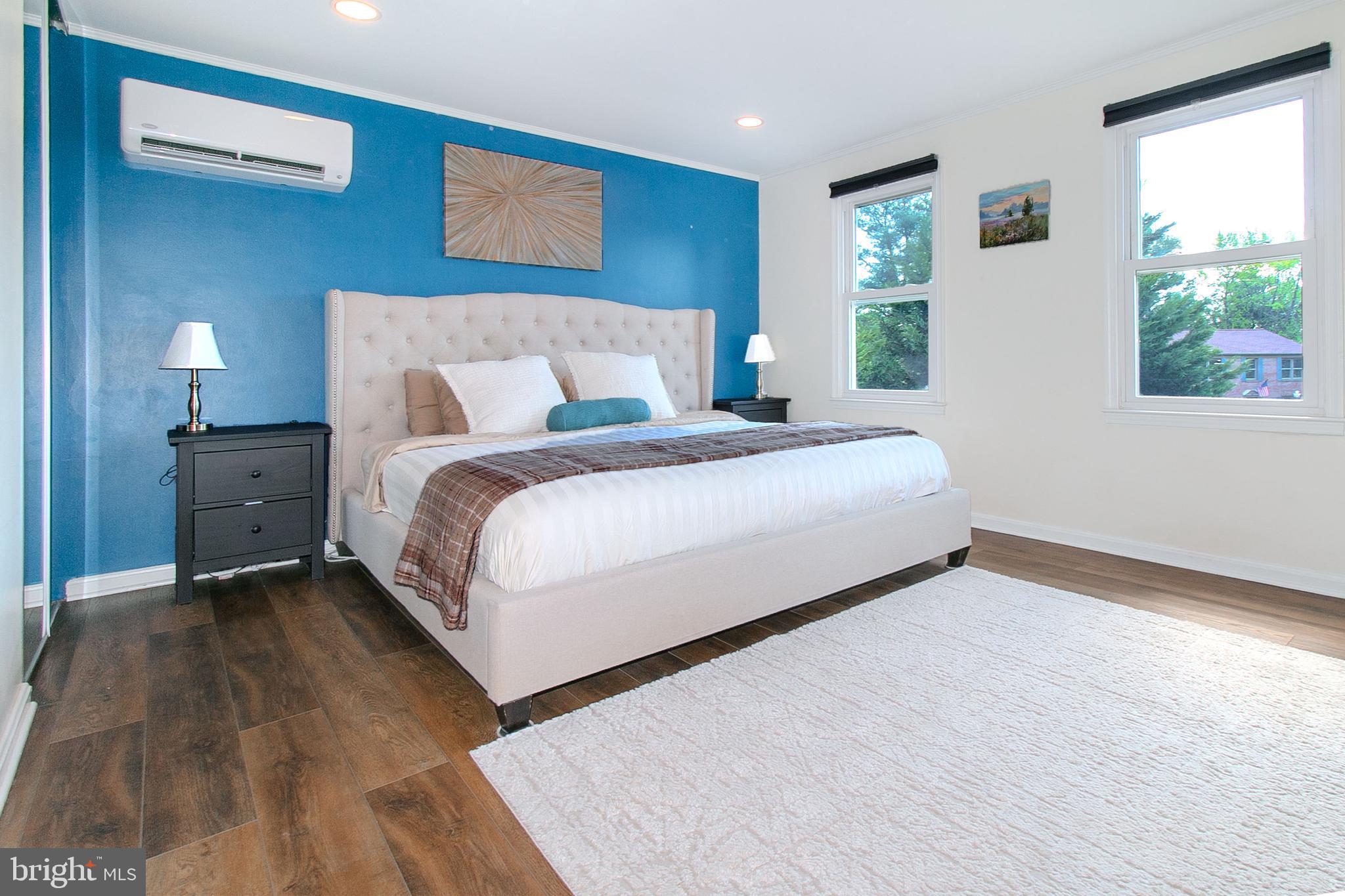 KINGSTON CHASE - Residential